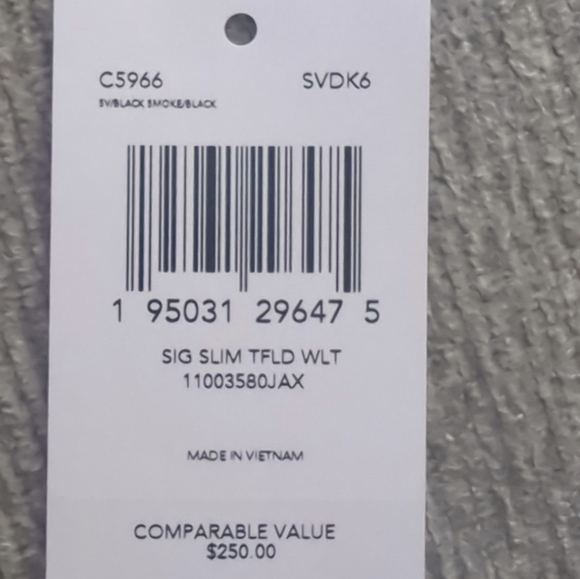 SLIM TRIFOLD WALLET IN SIGNATURE CANVAS (COACH C5966)SV/BLACK SMOKE BLACK - Picture 5 of 6